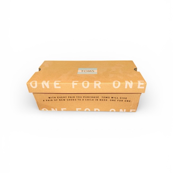 TOMS Metallic Floral Jacquard Classic Slip-On Shoes - Picture 10 of 11